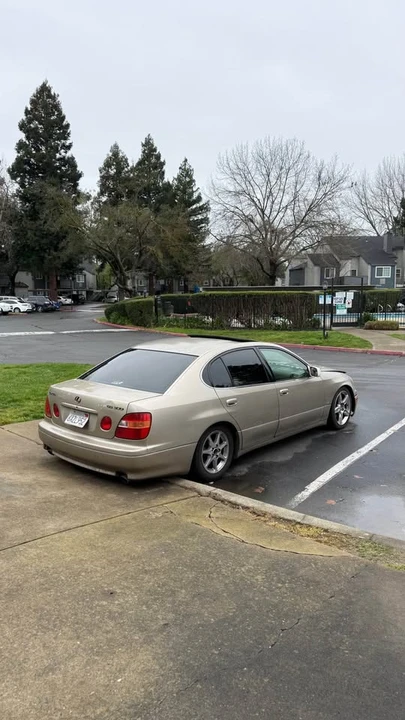 2000 Lexus GS 2nd Gen - Image 8 of 9