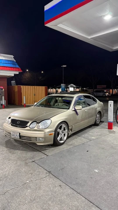 2000 Lexus GS 2nd Gen - Image 7 of 9