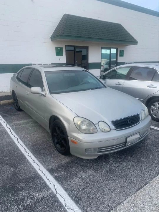 2000 Lexus GS 2nd Gen - Image 3 of 4