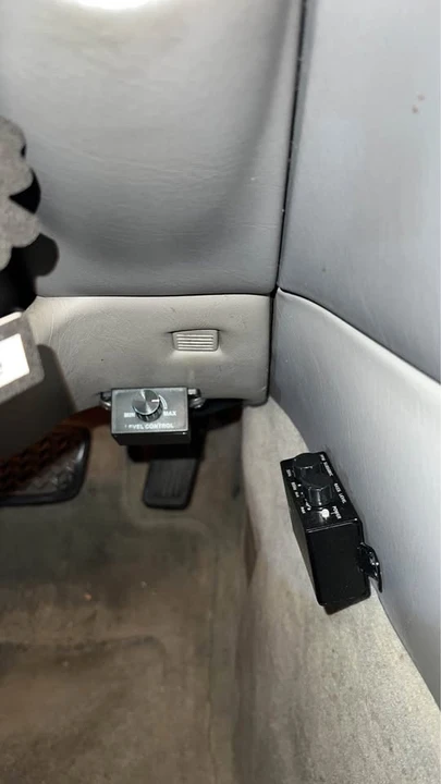 2000 Lexus GS 2nd Gen - Image 11 of 19