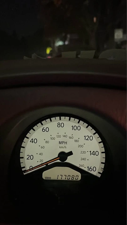 2000 Lexus GS 2nd Gen - Image 6 of 19