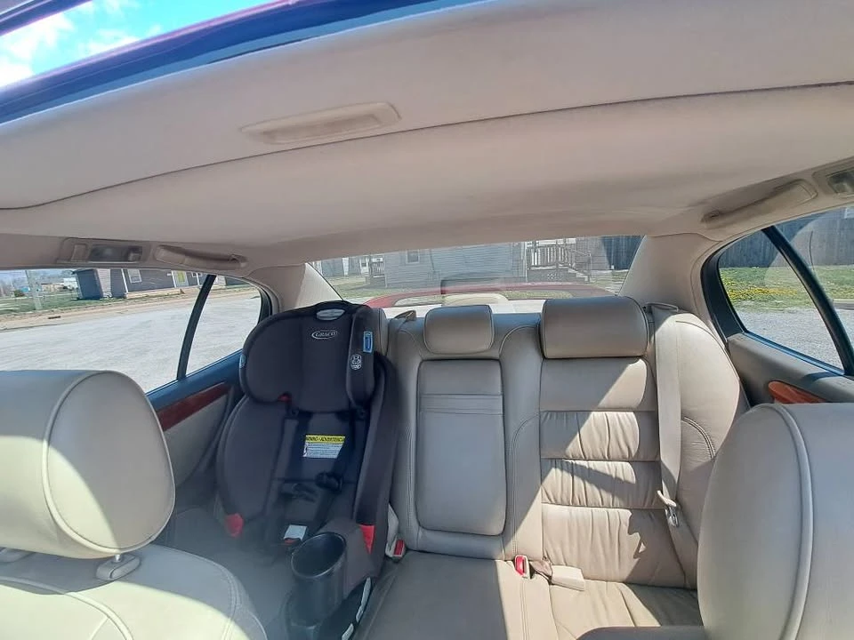 2000 Lexus GS 2nd Gen - Image 7 of 10