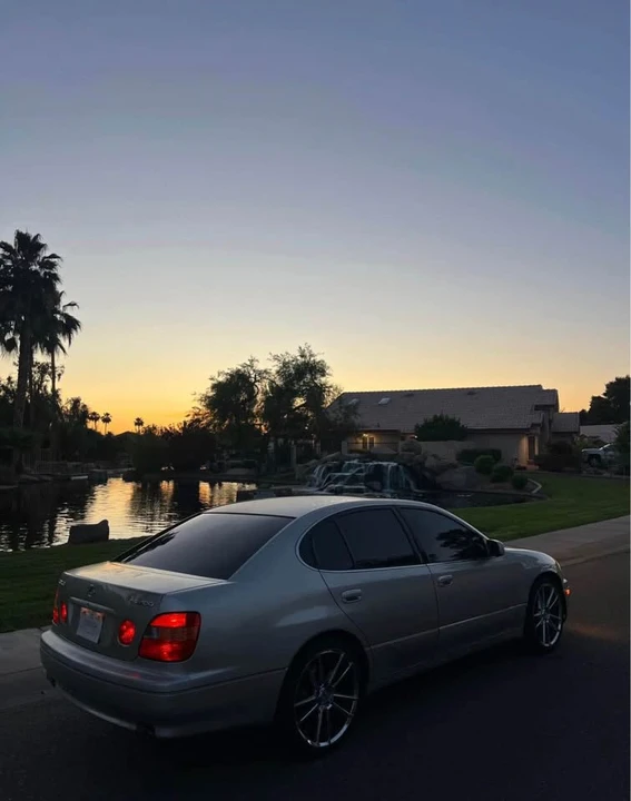 2000 Lexus GS 2nd Gen - Image 2 of 8