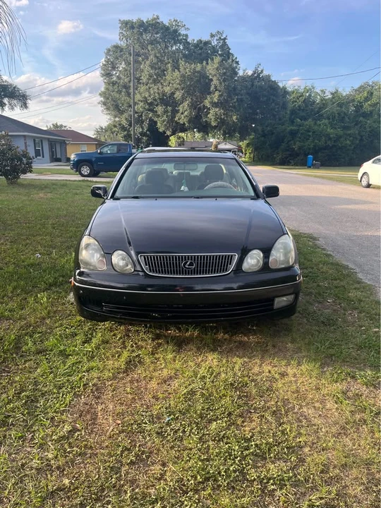 2000 Lexus GS 2nd Gen - Image 2 of 10