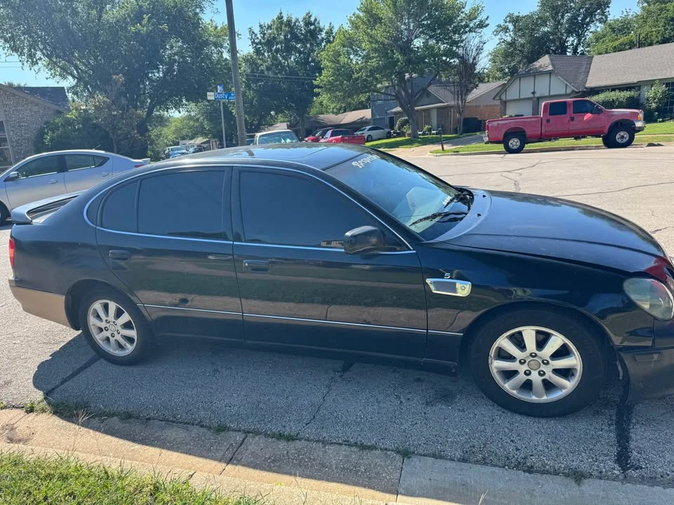 2000 Lexus GS 2nd Gen - Image 2 of 20