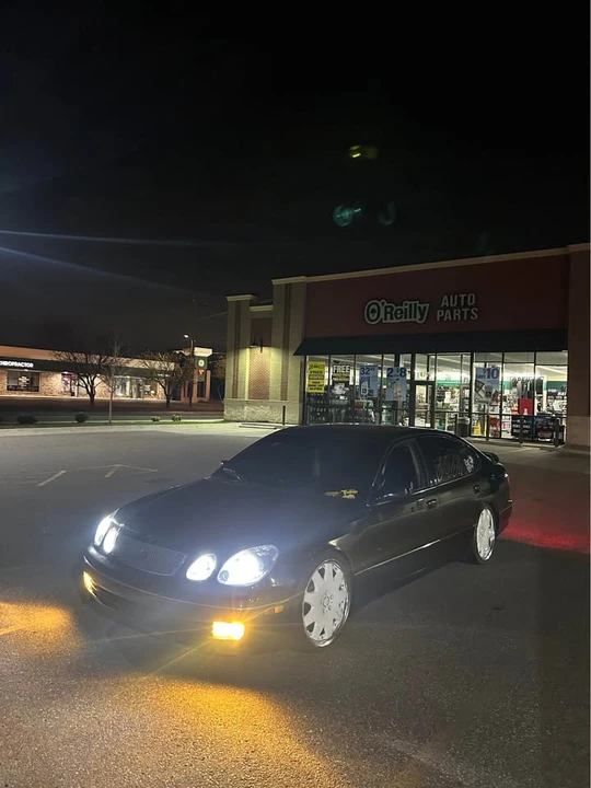 2000 Lexus GS 2nd Gen - Image 4 of 9