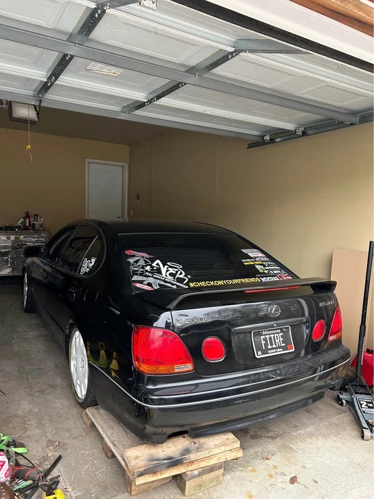 2000 Lexus GS 2nd Gen - Image 5 of 9