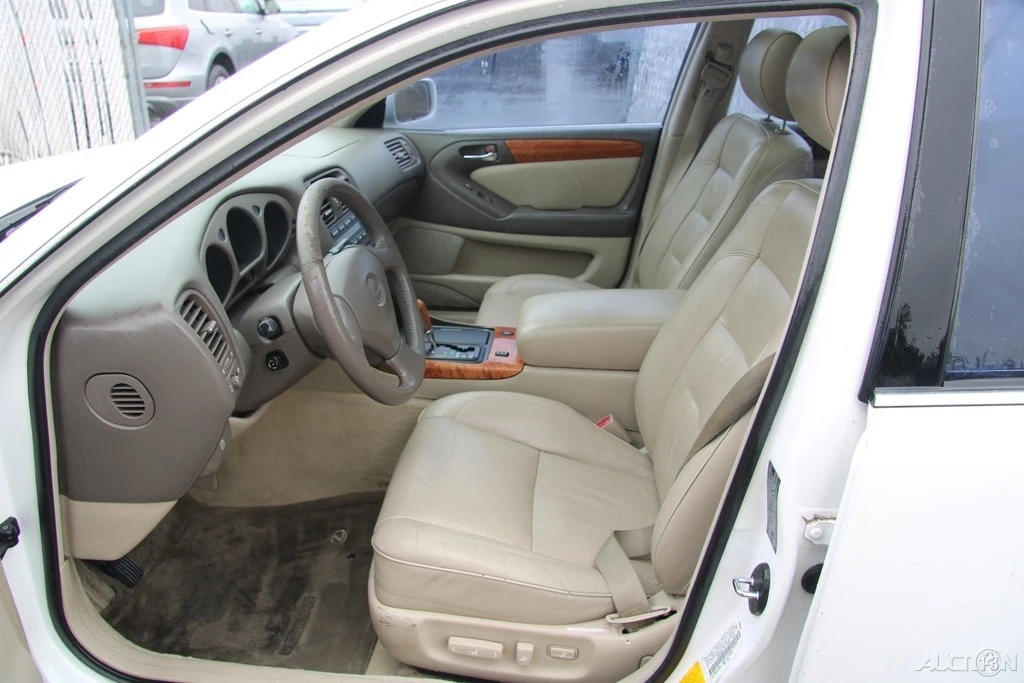 2000 Lexus GS 2nd Gen - Image 13 of 21