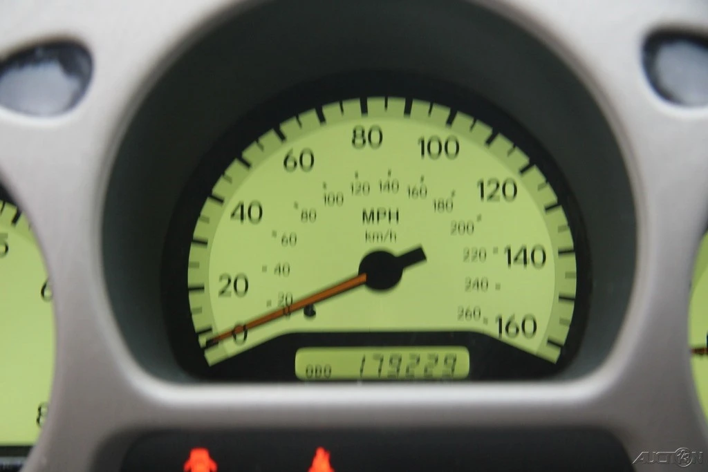 2000 Lexus GS 2nd Gen - Image 16 of 21