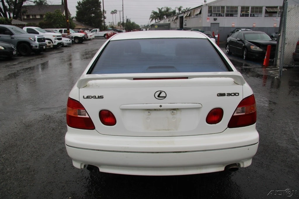 2000 Lexus GS 2nd Gen - Image 5 of 21