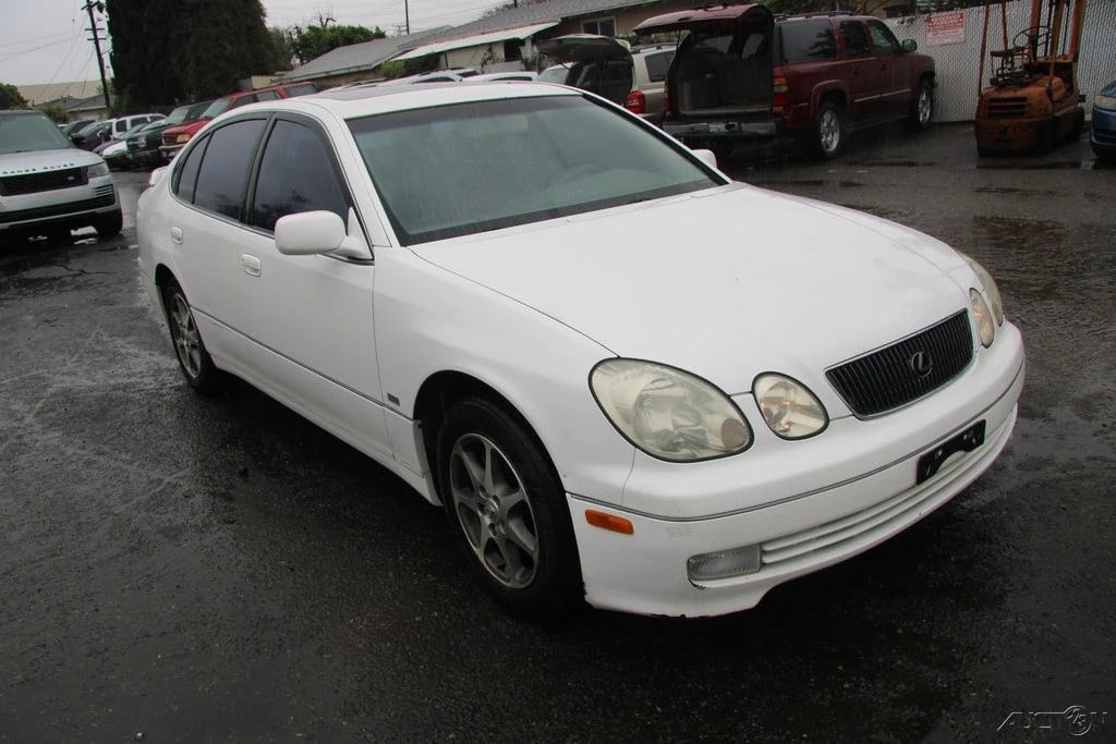 2000 Lexus GS 2nd Gen - Image 8 of 21