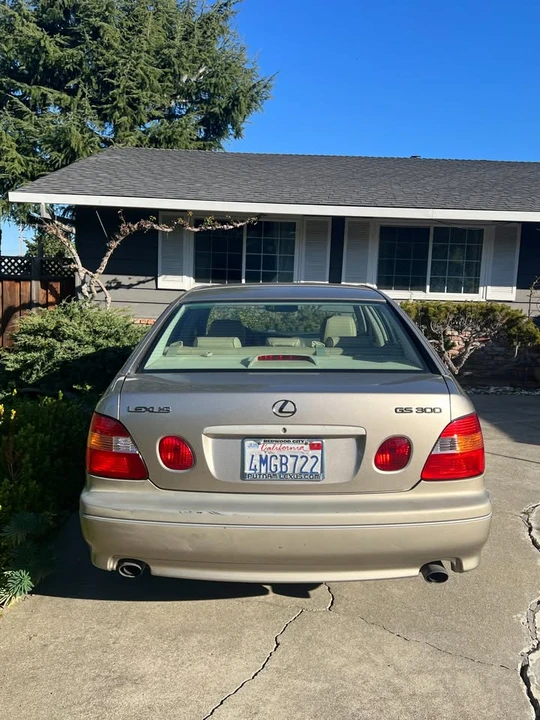 2000 Lexus GS 2nd Gen - Image 4 of 5