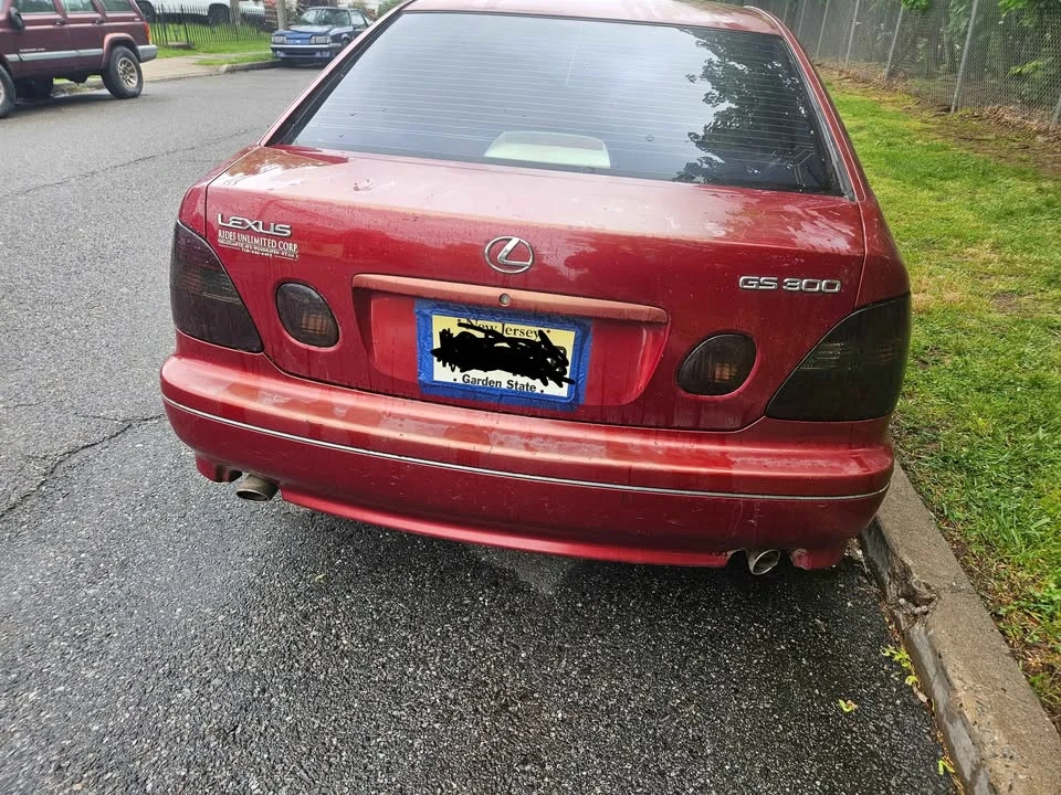 2000 Lexus GS 2nd Gen - Image 3 of 10