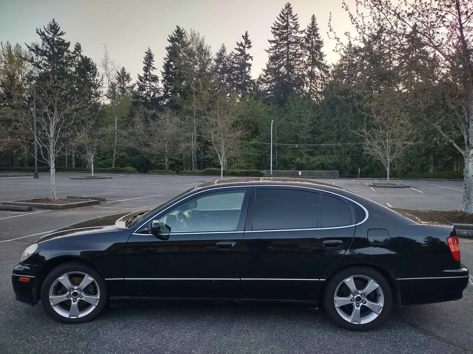 2000 Lexus GS 2nd Gen - Image 9 of 10