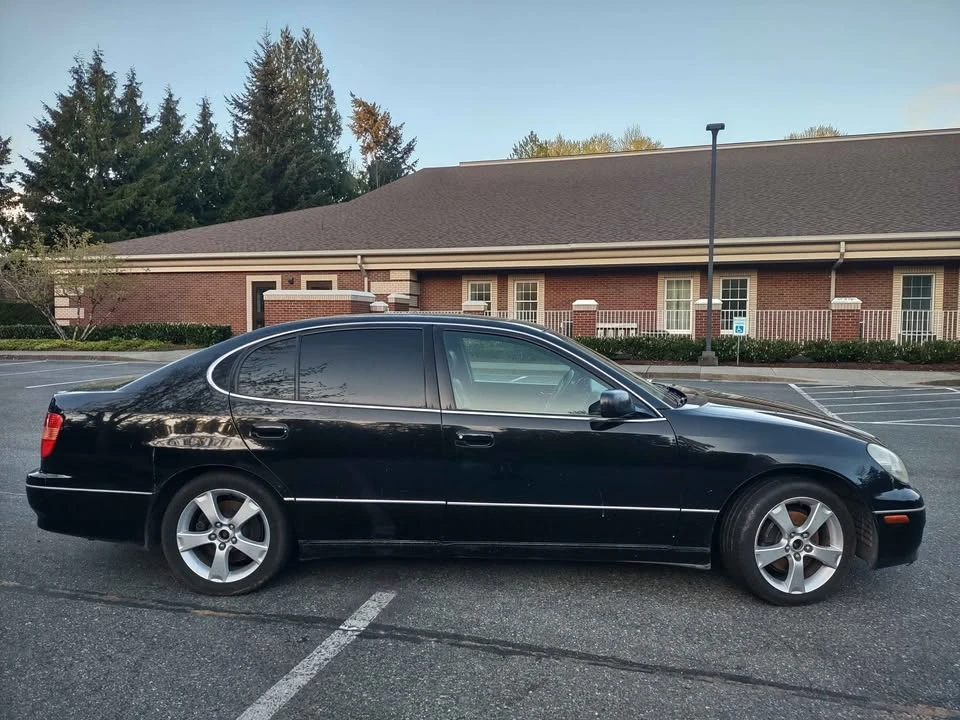 2000 Lexus GS 2nd Gen - Image 4 of 10