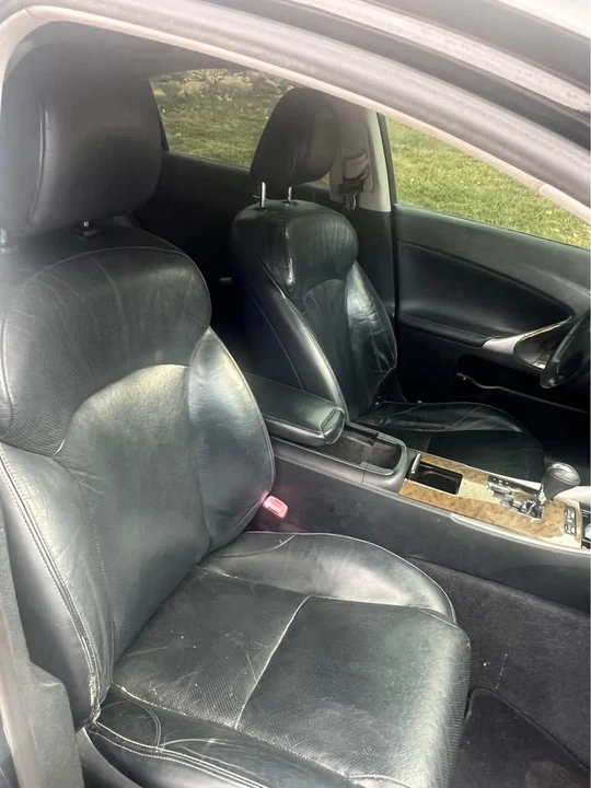 2000 Lexus IS 1st Gen - Image 4 of 8