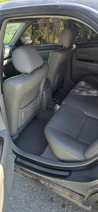 2000 Lexus IS 1st Gen - Image 9 of 12