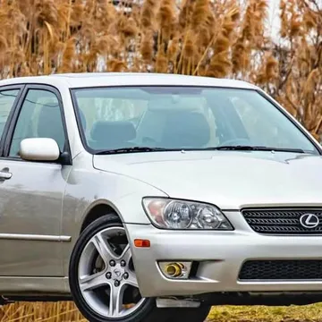 2000 Lexus IS