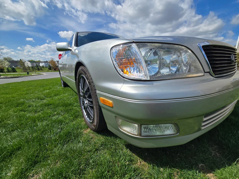 2000 Lexus LS 2nd Gen - Image 8 of 31