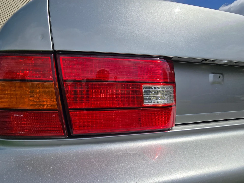 2000 Lexus LS 2nd Gen - Image 21 of 31