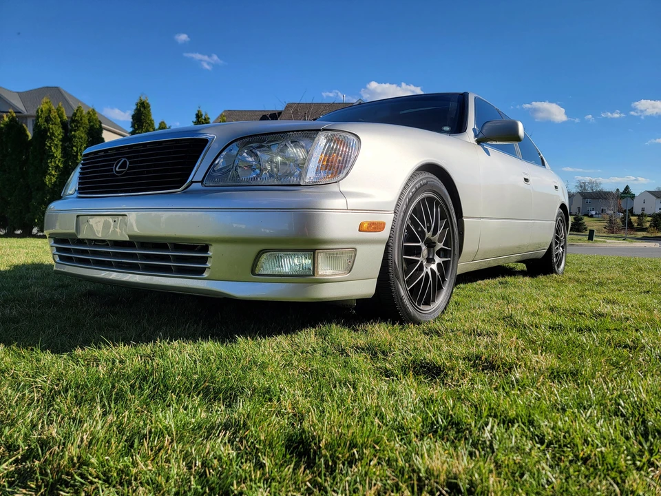 2000 Lexus LS 2nd Gen - Image 9 of 31