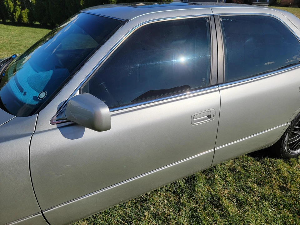 2000 Lexus LS 2nd Gen - Image 27 of 31