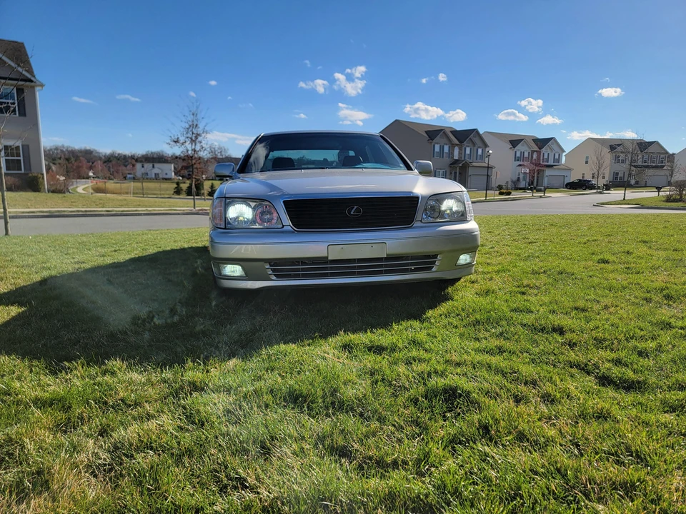 2000 Lexus LS 2nd Gen - Image 6 of 31