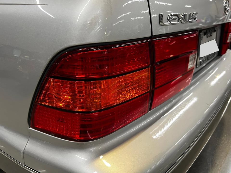2000 Lexus LS 2nd Gen - Image 23 of 31