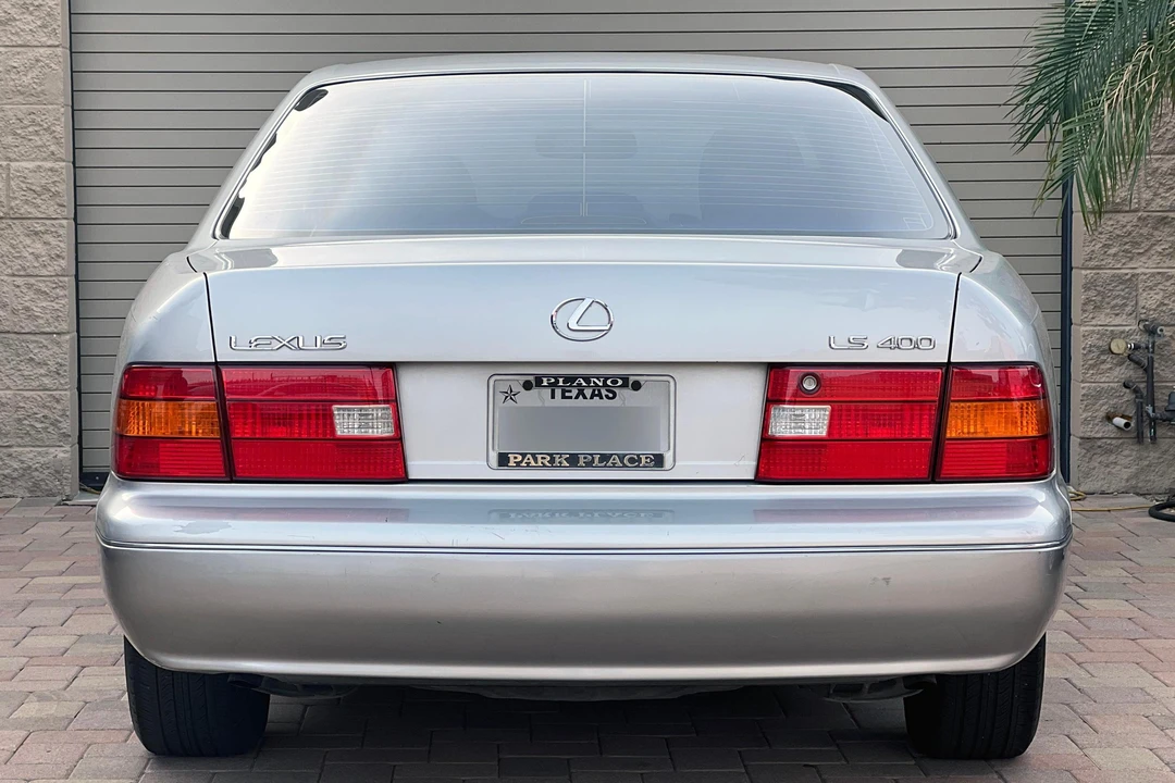 2000 Lexus LS 2nd Gen - Image 5 of 31