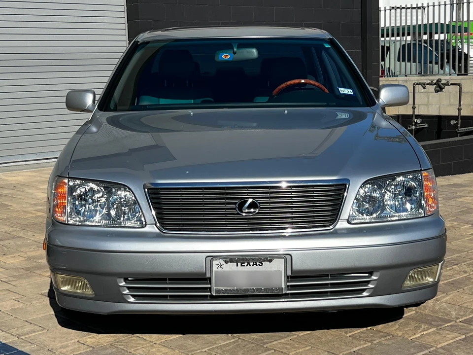 2000 Lexus LS 2nd Gen - Image 6 of 31