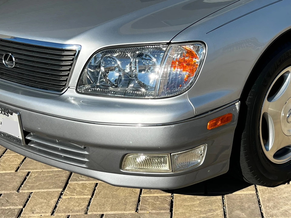 2000 Lexus LS 2nd Gen - Image 16 of 31