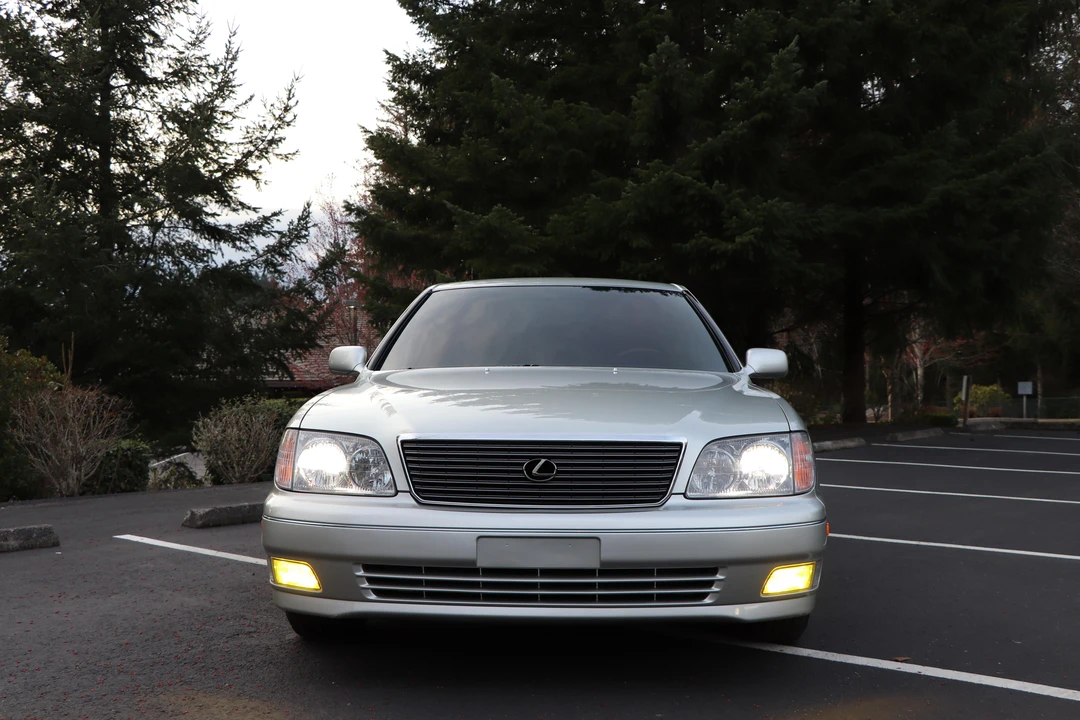 2000 Lexus LS 2nd Gen - Image 7 of 31