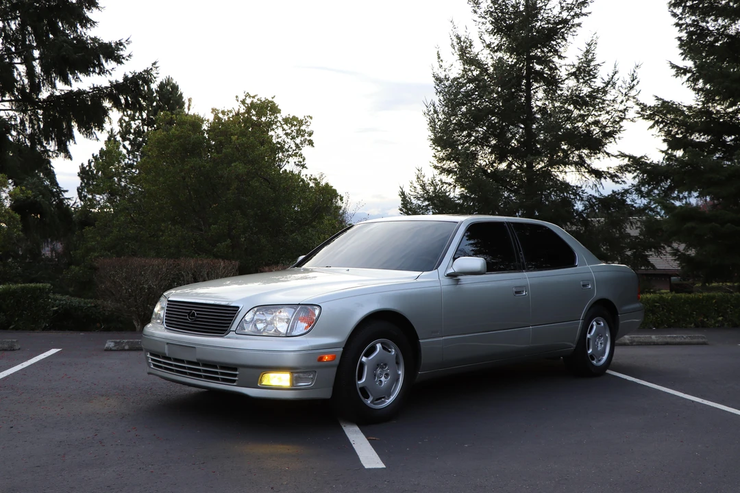 2000 Lexus LS 2nd Gen - Image 8 of 31