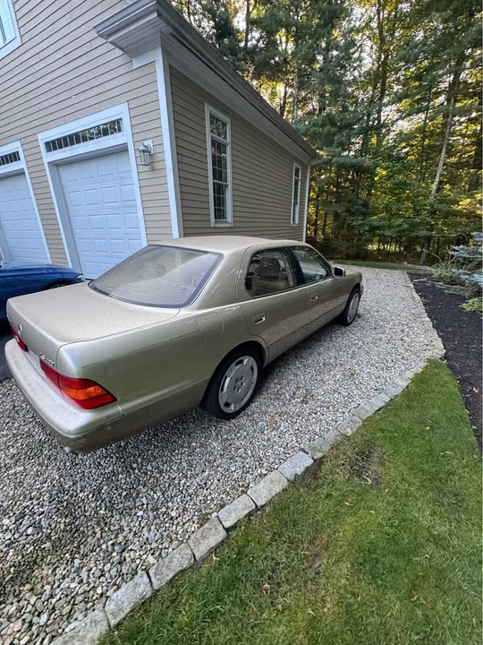 2000 Lexus LS 2nd Gen - Image 3 of 5