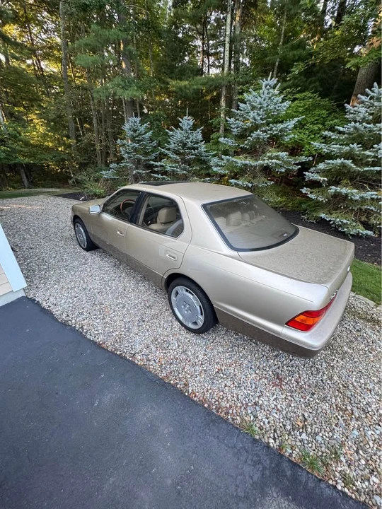 2000 Lexus LS 2nd Gen - Image 5 of 5