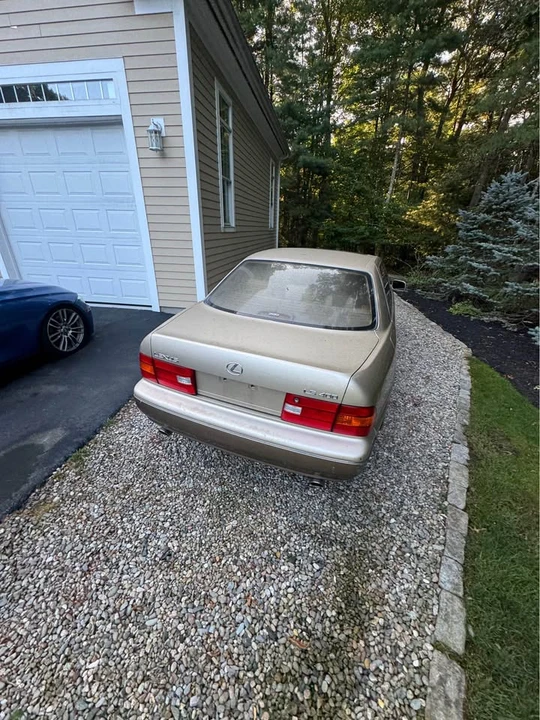 2000 Lexus LS 2nd Gen - Image 4 of 5
