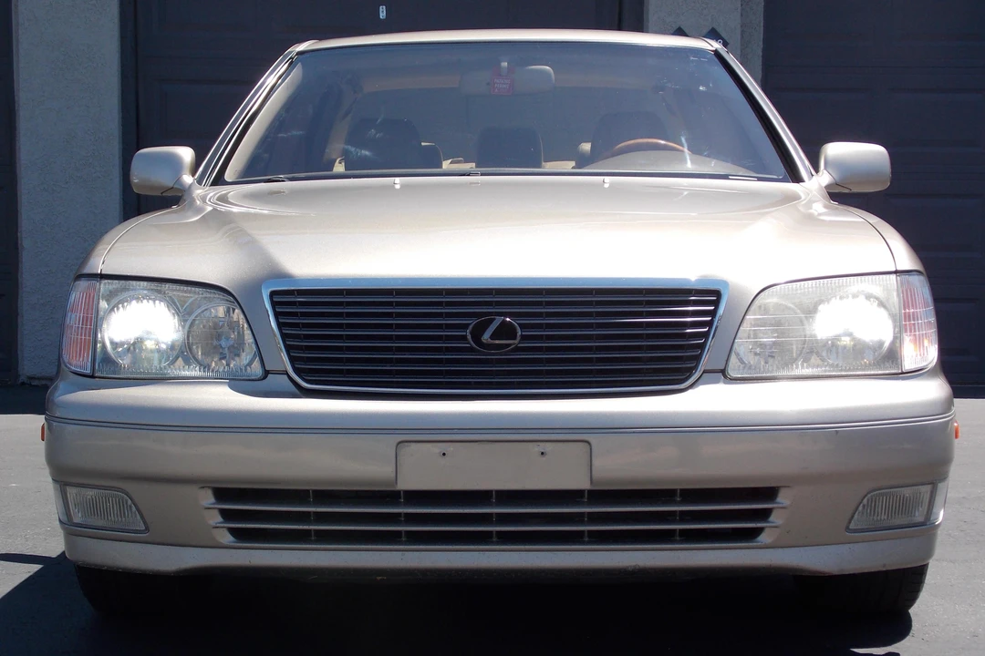 2000 Lexus LS 2nd Gen - Image 2 of 5
