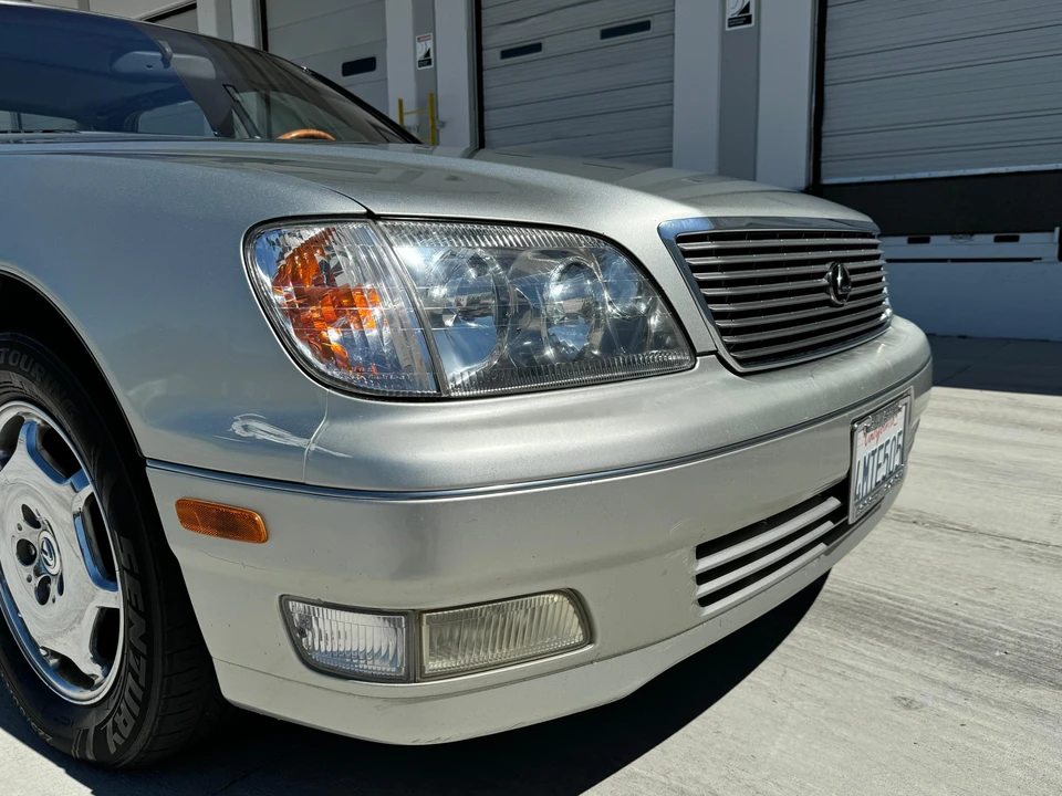 2000 Lexus LS 2nd Gen - Image 20 of 31