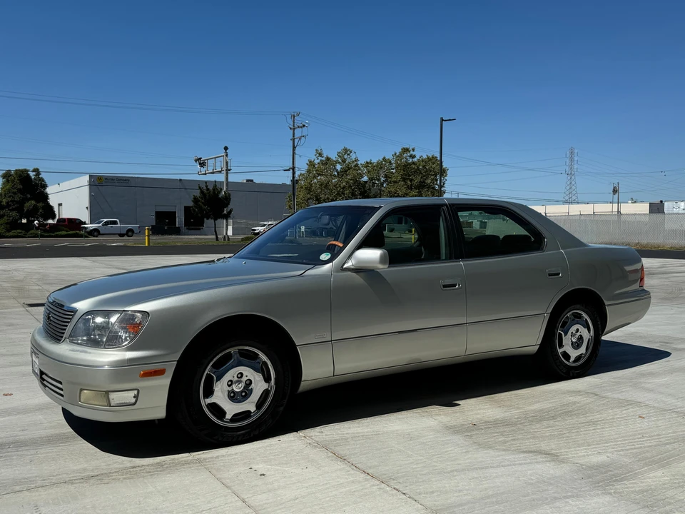 2000 Lexus LS 2nd Gen - Image 8 of 31