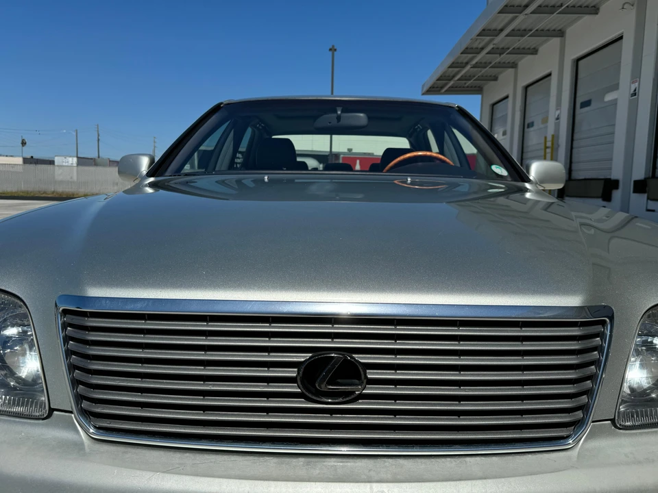 2000 Lexus LS 2nd Gen - Image 22 of 31