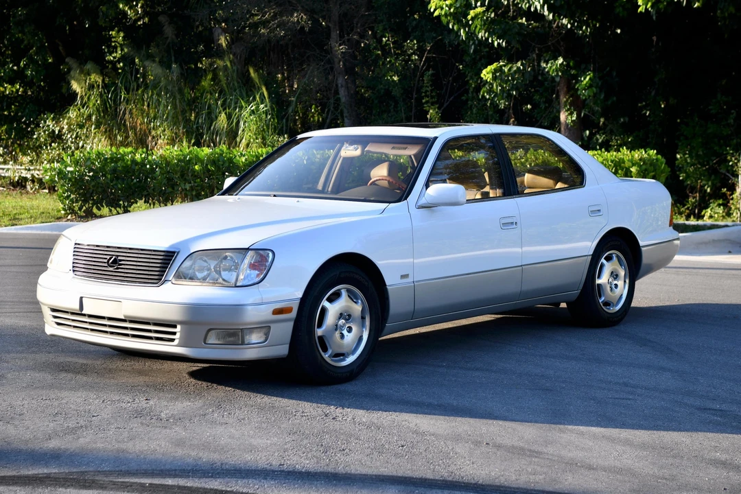 2000 Lexus LS 2nd Gen - Image 7 of 31