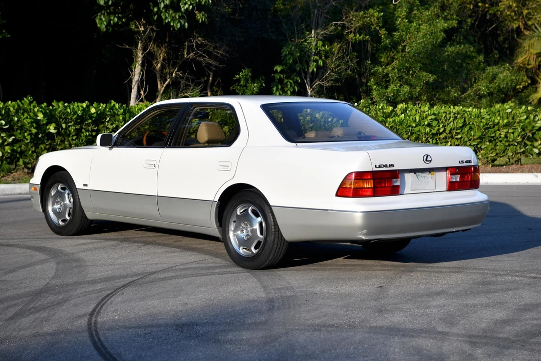 2000 Lexus LS 2nd Gen - Image 8 of 31