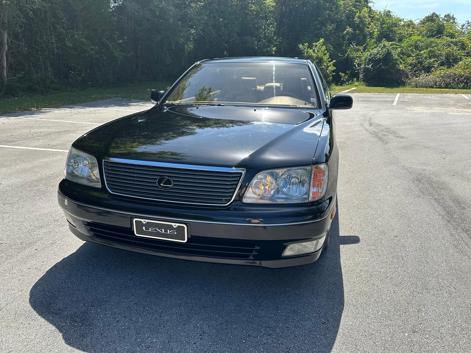 2000 Lexus LS 2nd Gen - Image 6 of 31