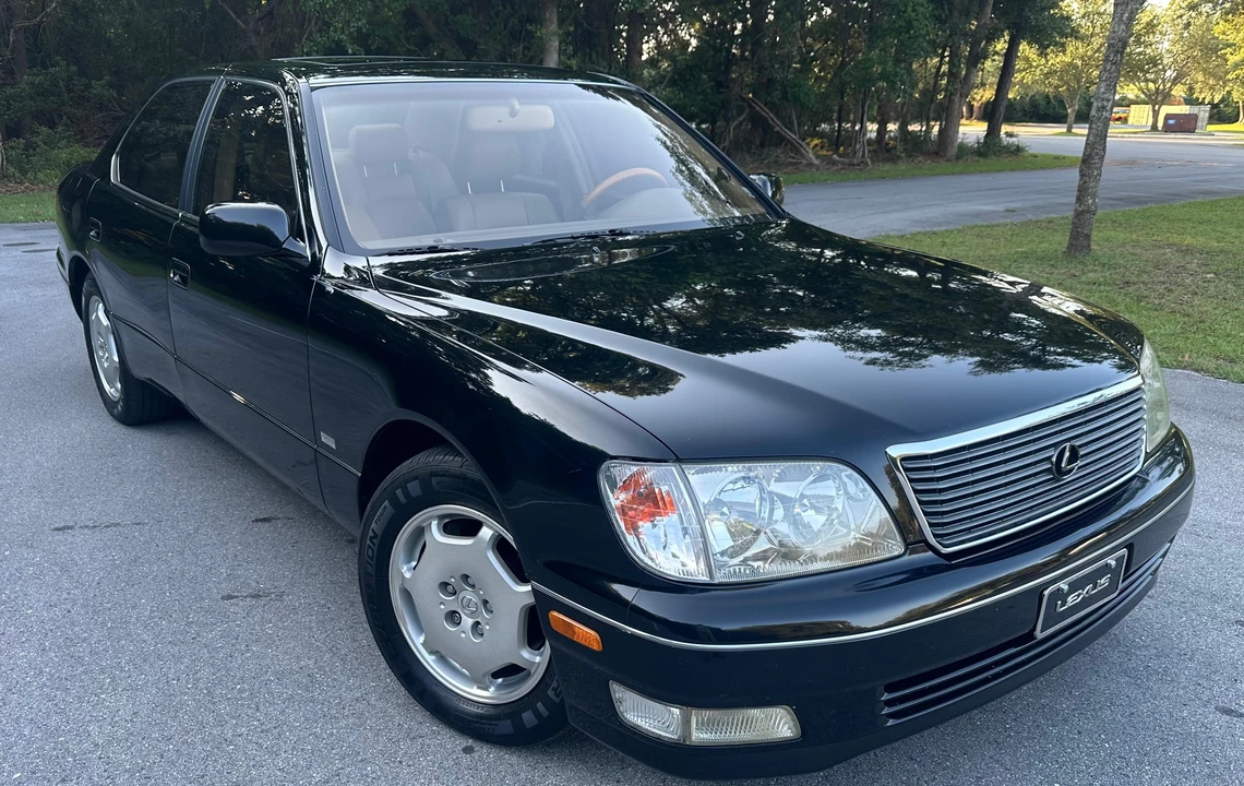 2000 Lexus LS 2nd Gen - Image 18 of 31