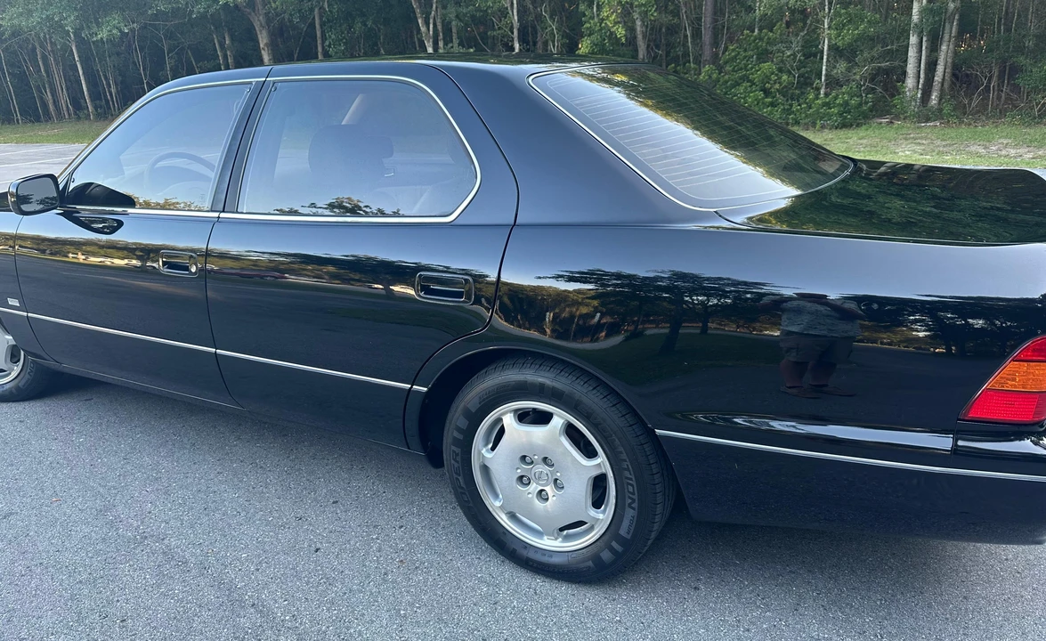 2000 Lexus LS 2nd Gen - Image 31 of 31