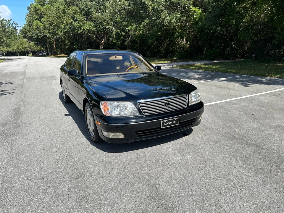 2000 Lexus LS 2nd Gen - Image 20 of 31