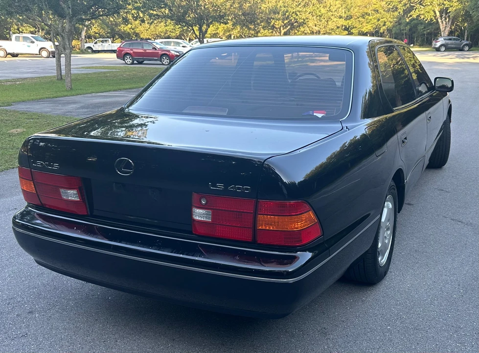 2000 Lexus LS 2nd Gen - Image 14 of 31