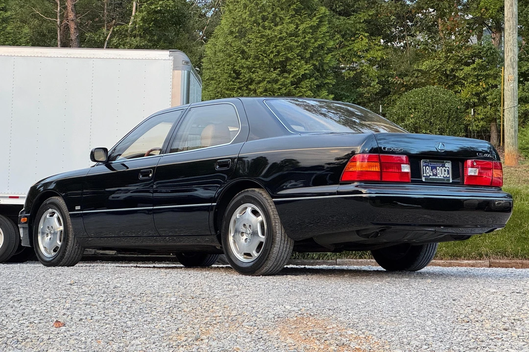 2000 Lexus LS 2nd Gen - Image 4 of 31