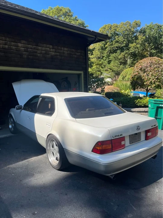 2000 Lexus LS 2nd Gen - Image 3 of 11