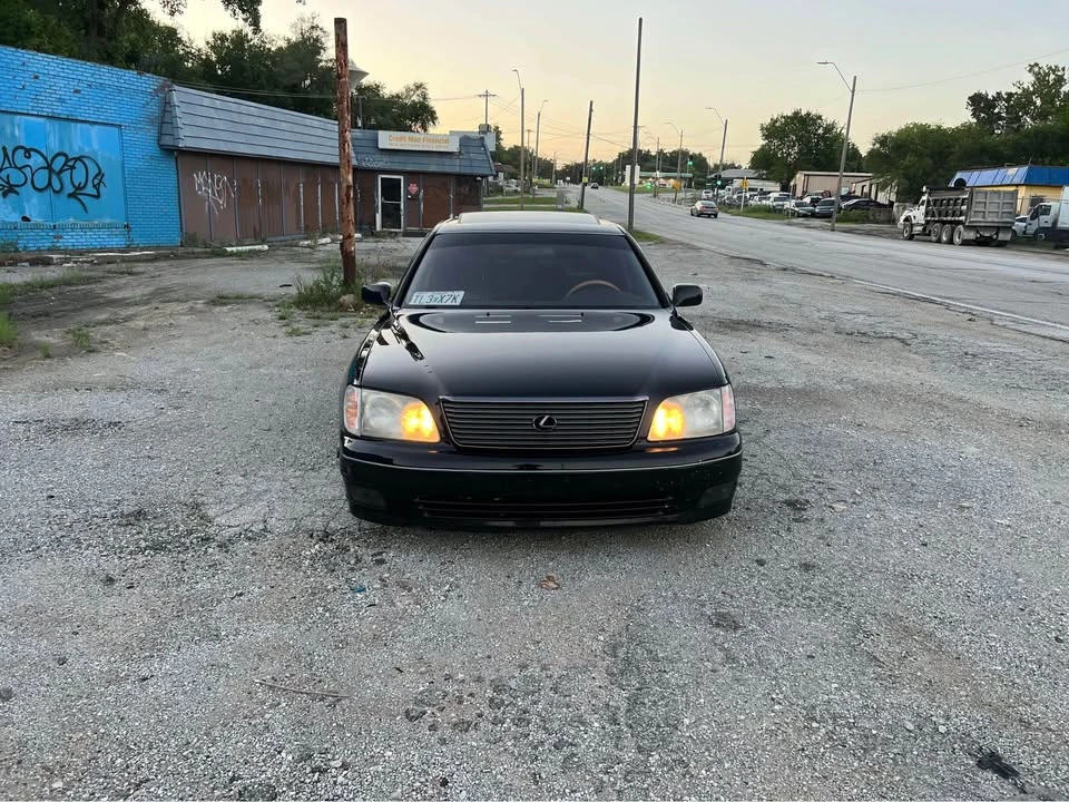 2000 Lexus LS 2nd Gen - Image 5 of 15